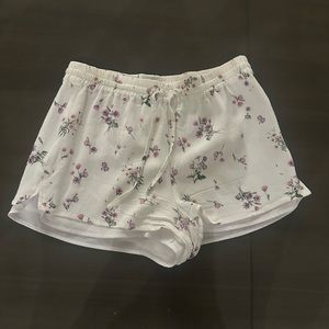 Sunday Best- Aritzia Malcolm Short size small